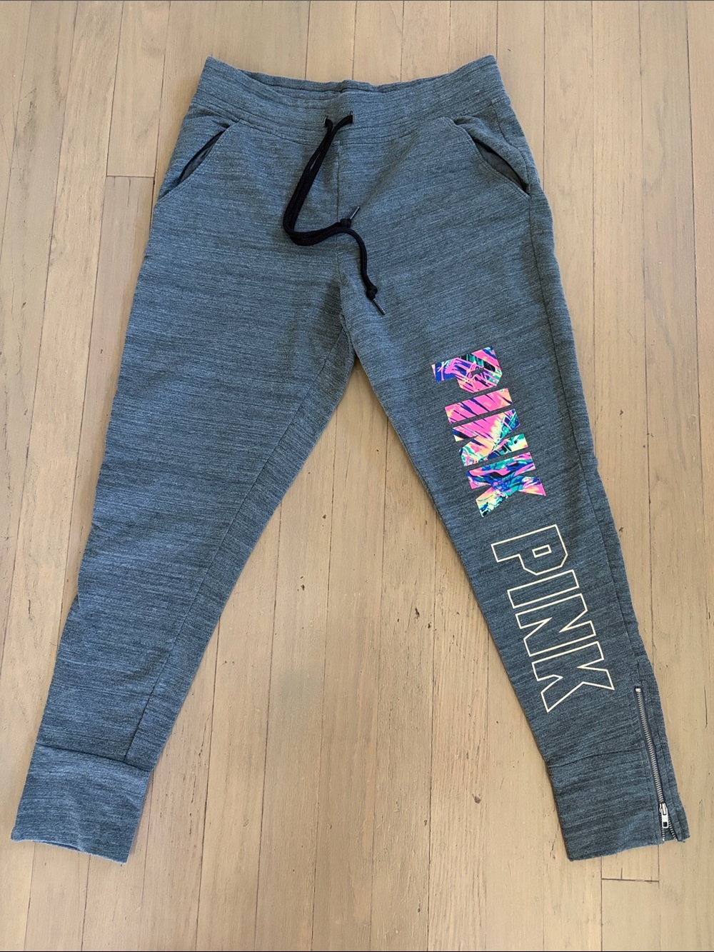PINK Victoria's Secret Gray Jogger Sweatpants with Multicolor Logo